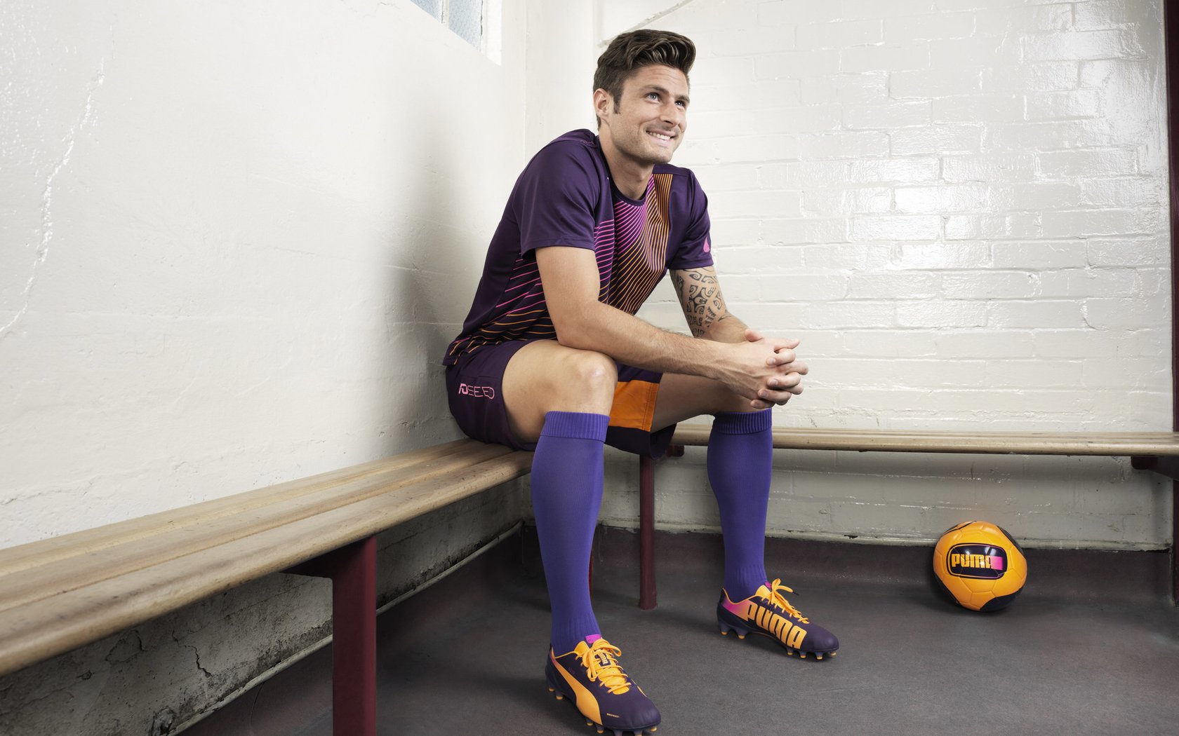 英超逆转奇迹:逆境中铸就的传奇一幕,英超分差最多逆转夺冠